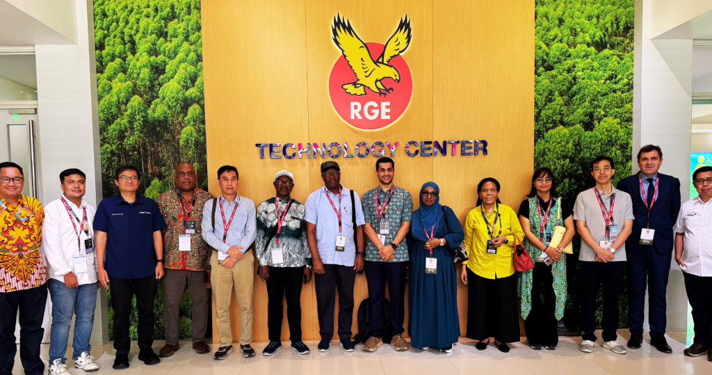 Facilitating Foreign Embassies & Consulates in Site Visit to Royal Golden Eagle Group, Pelalawan, Riau on 21 August 2025